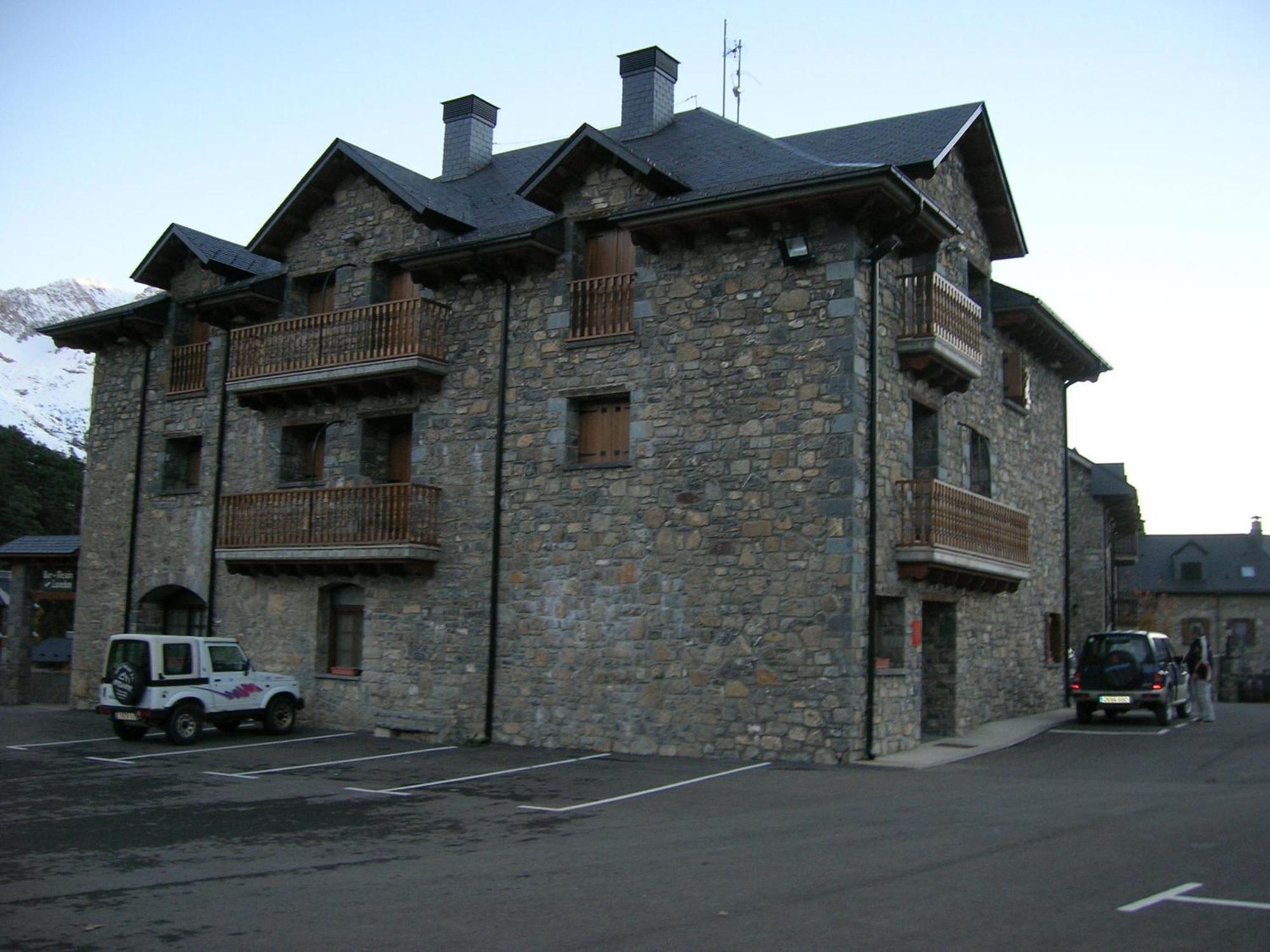 Apartamentos Casa Lavedan Tramacastilla de Tena Esterno foto