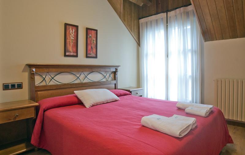 Apartamentos Casa Lavedan Tramacastilla de Tena Esterno foto