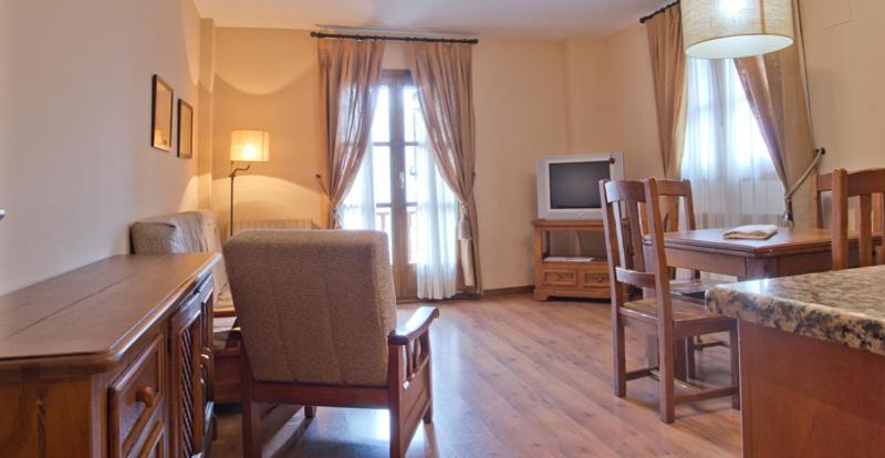Apartamentos Casa Lavedan Tramacastilla de Tena Camera foto